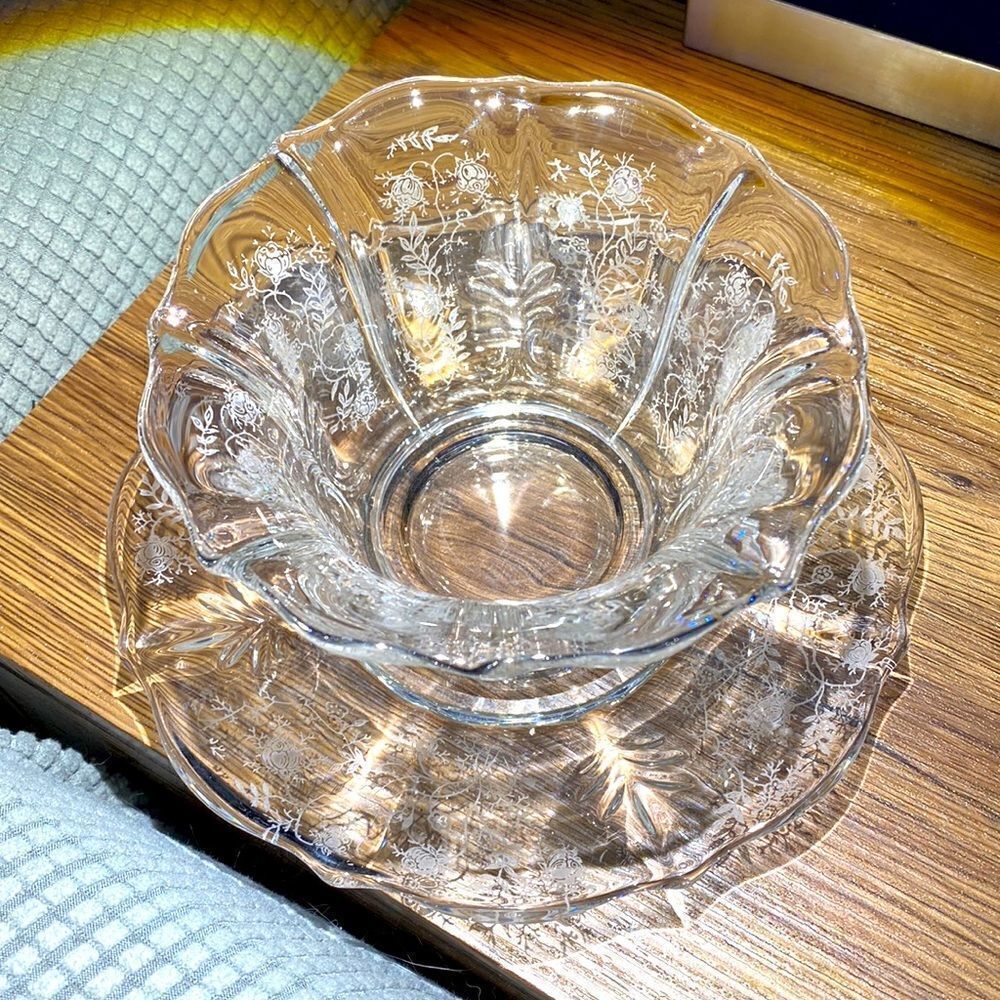 Vintage Fostoria mayo bowl/underplate set